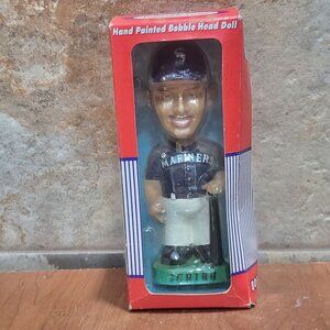 Seattle Mariners Ichiro Suzuki Bobblehead Doll Rookie of the Year 2001